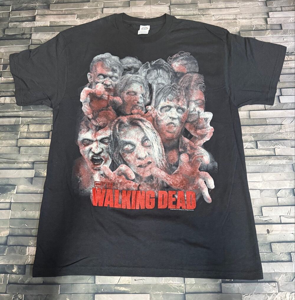 2012 WALKING DEAD GRAPHIC TEE - L